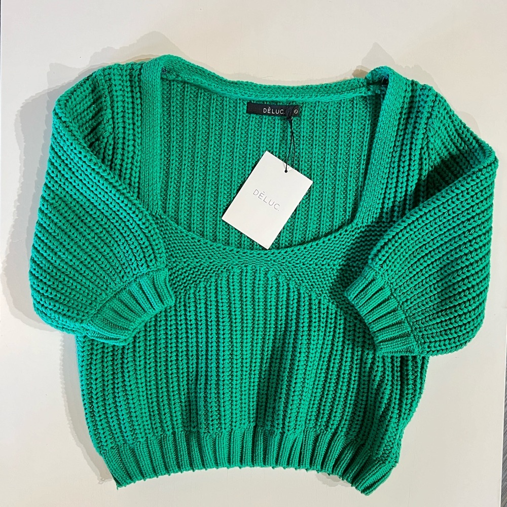 DELUC Crop Sweater